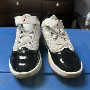 Boys Jordan sneaker